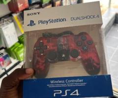 PS4 controllers