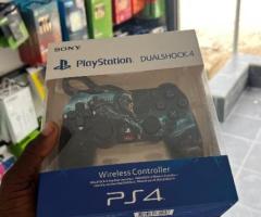 PS4 controllers